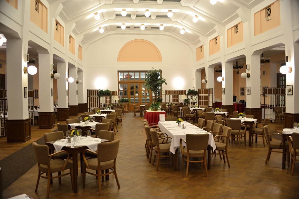 Masarykova Kolej Hotel Praga Exterior foto
