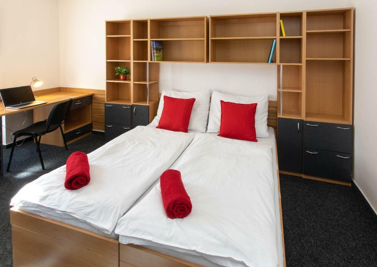 Masarykova Kolej Hotel Praga Exterior foto